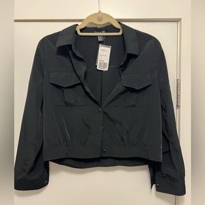 Forever 21 Black Cropped Blouse with Front Pockets
